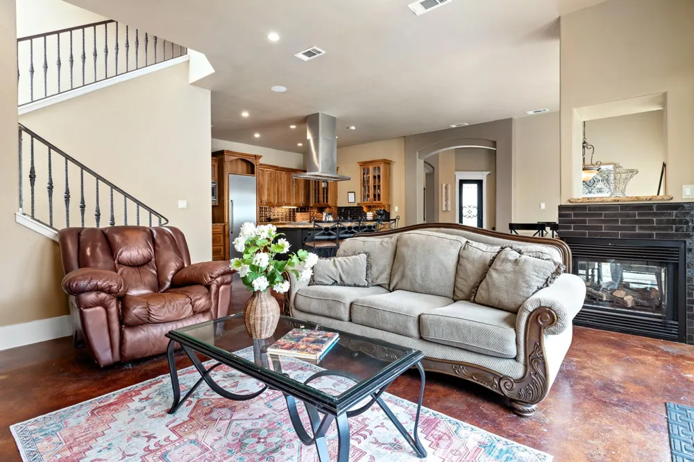216 Berwick Bridge City, TX 77611