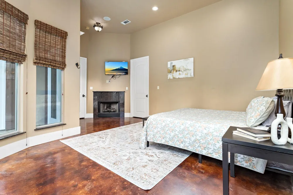 216 Berwick Bridge City, TX 77611