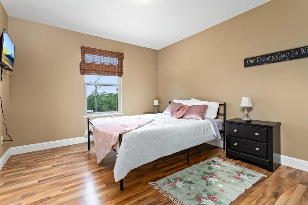 216 Berwick Bridge City, TX 77611