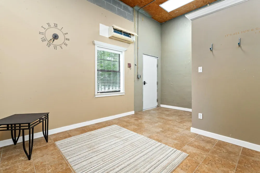 216 Berwick Bridge City, TX 77611