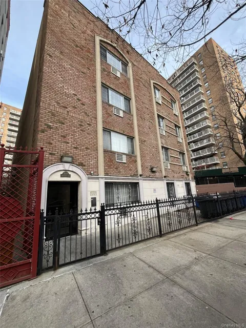 2135 Crotona Avenue #2B