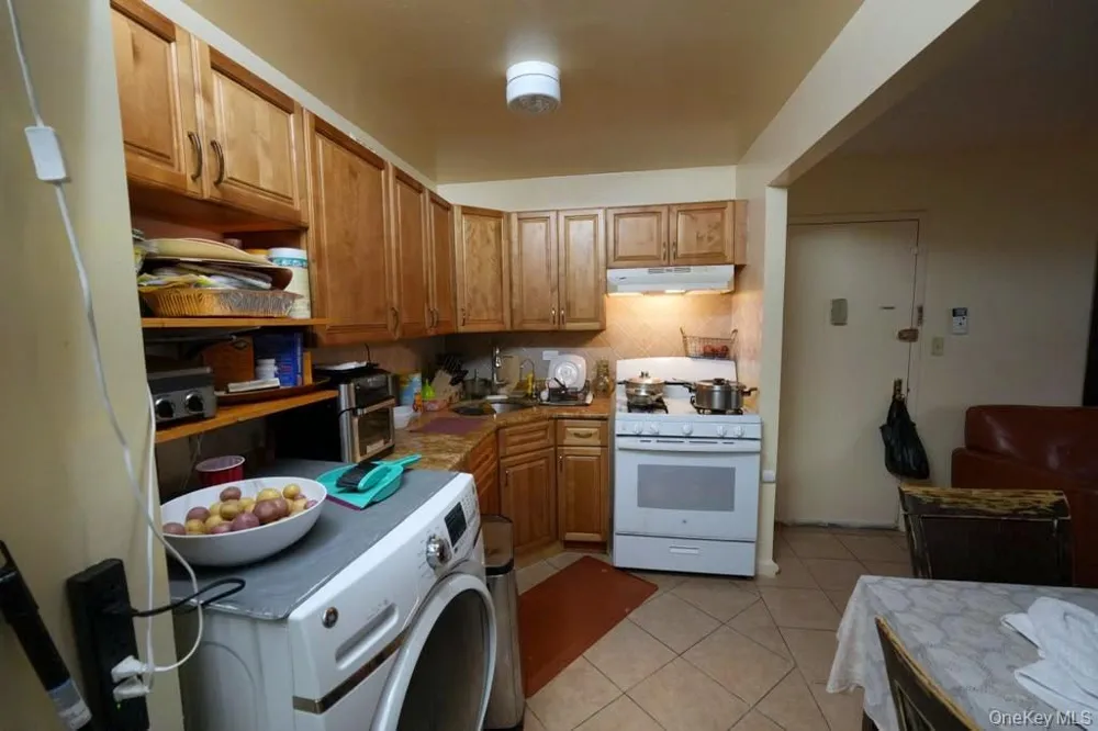 2135 Crotona Avenue #2B Bronx, NY 10457