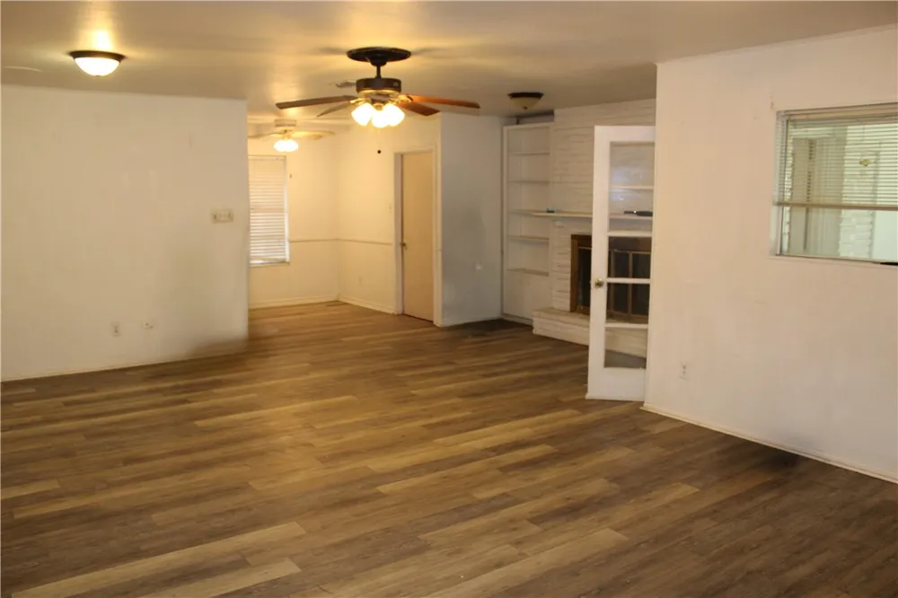 300 S Pasadena Drive Kingsville, TX 78363