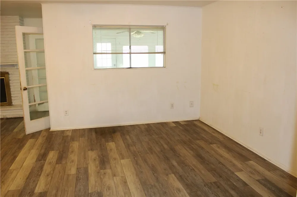 300 S Pasadena Drive Kingsville, TX 78363