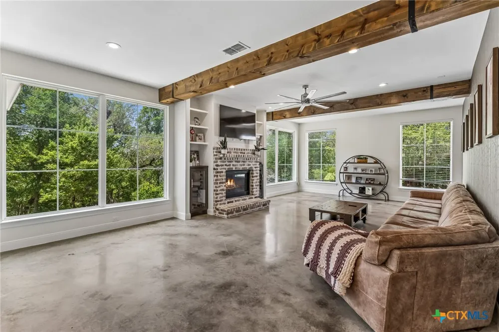521 Rittimann Road Spring Branch, TX 78070