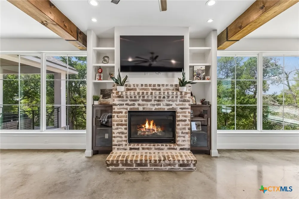 521 Rittimann Road Spring Branch, TX 78070