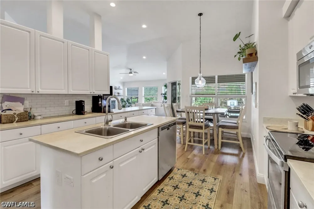 Burnt Sienna Circle Naples, FL 34109