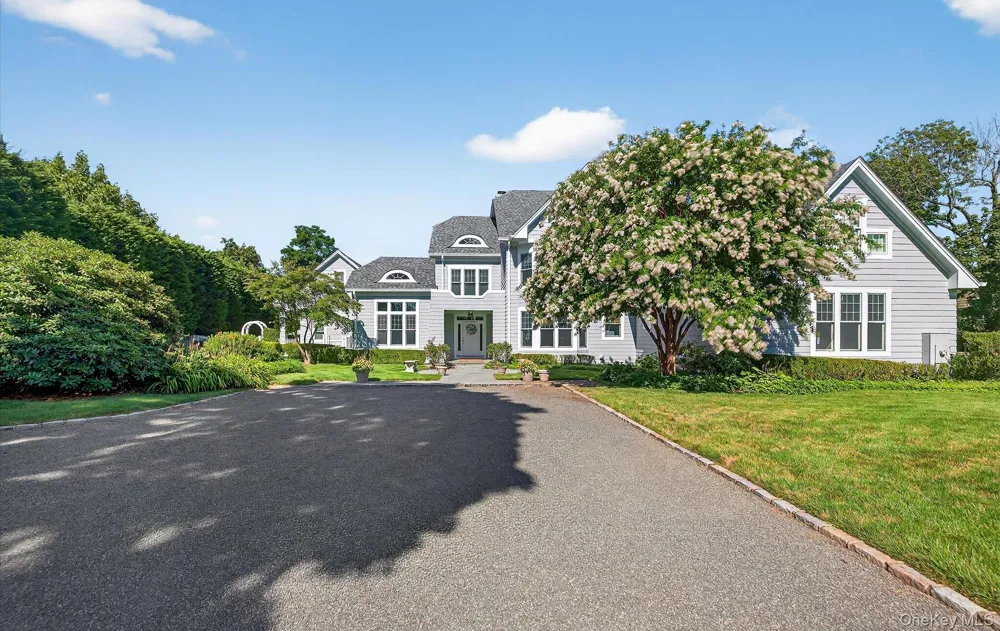 1 Pembroke Drive Glen Cove, NY 11542