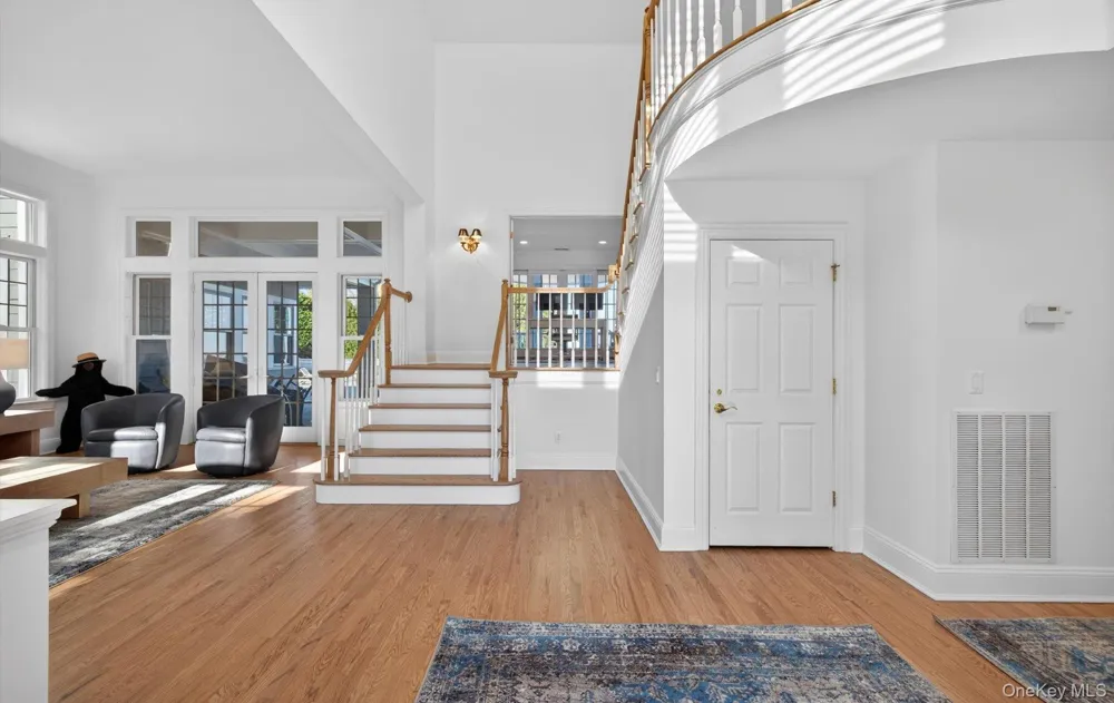 1 Pembroke Drive Glen Cove, NY 11542