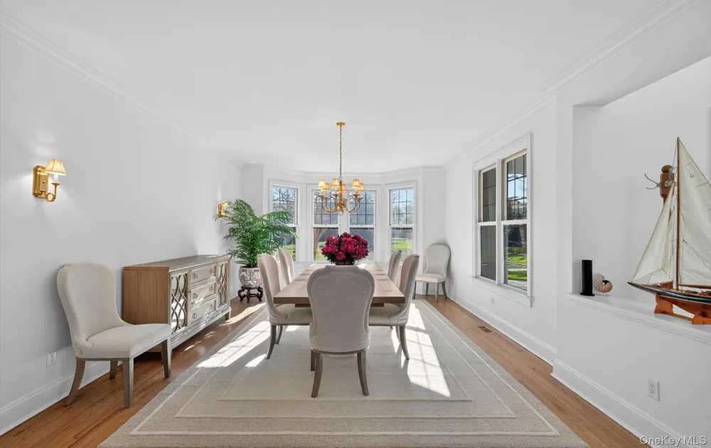 1 Pembroke Drive Glen Cove, NY 11542