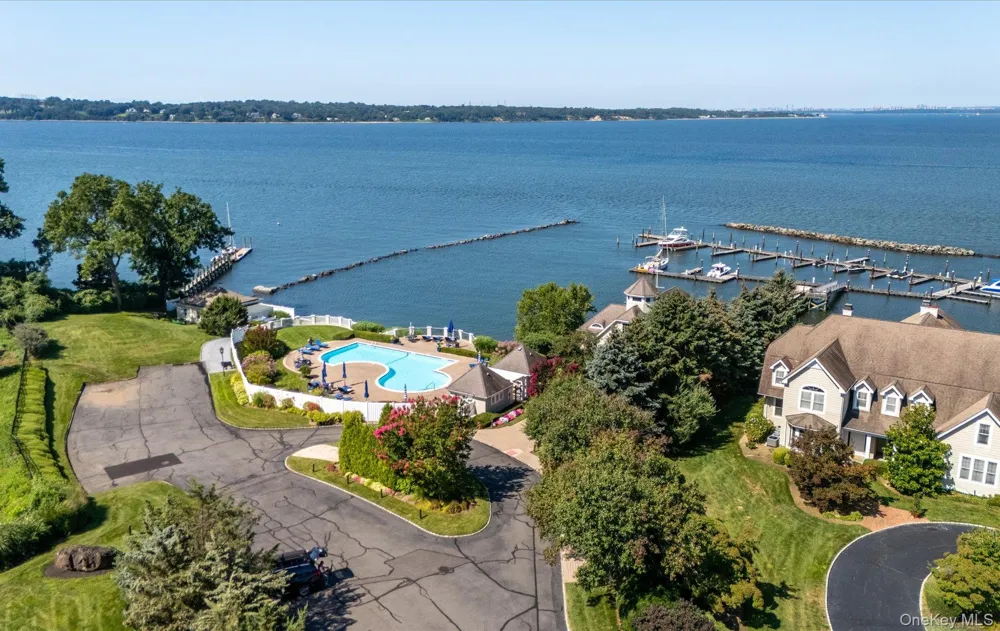 1 Pembroke Drive Glen Cove, NY 11542