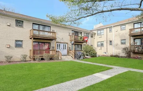 285 Sneden Place #285