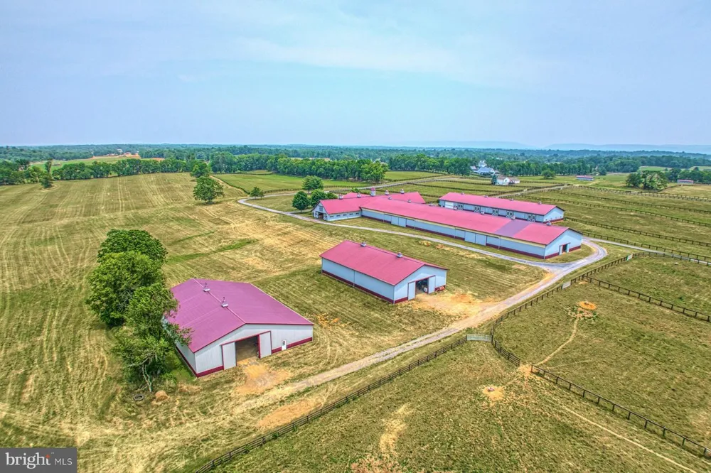 899 EARLE ROAD Charles Town, WV 25414