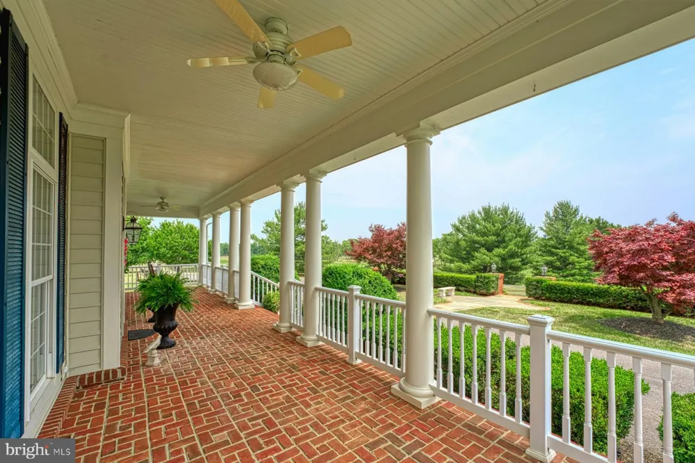 899 EARLE ROAD Charles Town, WV 25414