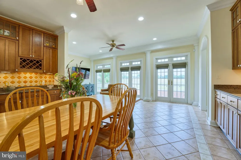 899 EARLE ROAD Charles Town, WV 25414