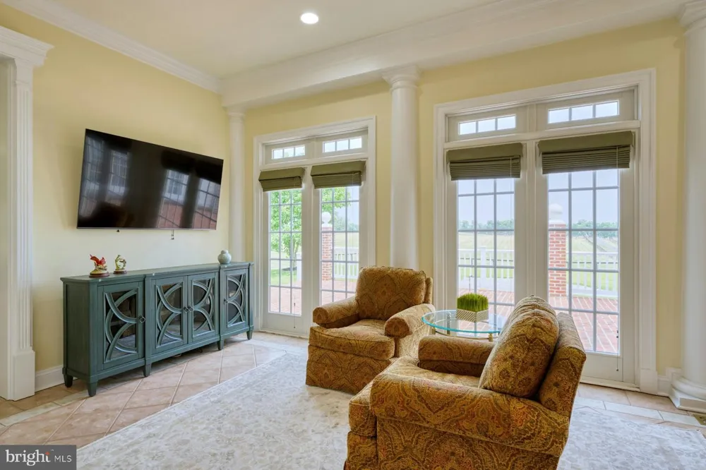 899 EARLE ROAD Charles Town, WV 25414