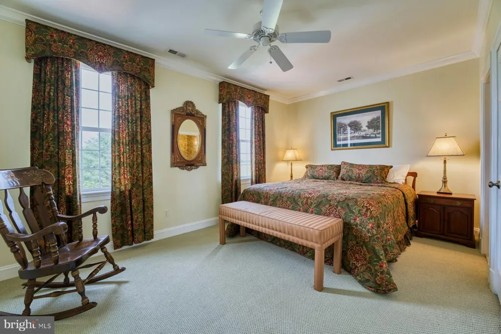 899 EARLE ROAD Charles Town, WV 25414