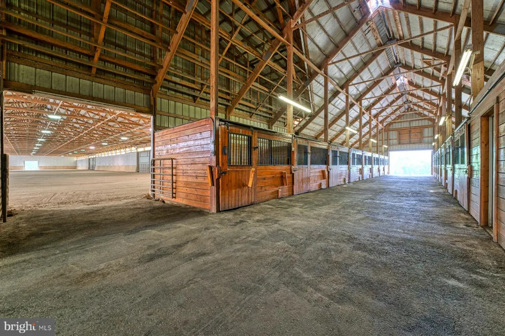 899 EARLE ROAD Charles Town, WV 25414