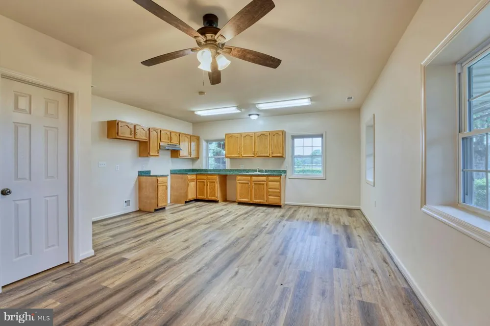 899 EARLE ROAD Charles Town, WV 25414
