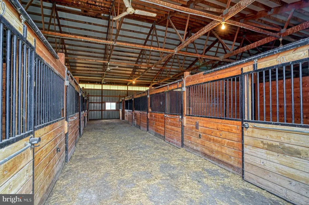 899 EARLE ROAD Charles Town, WV 25414