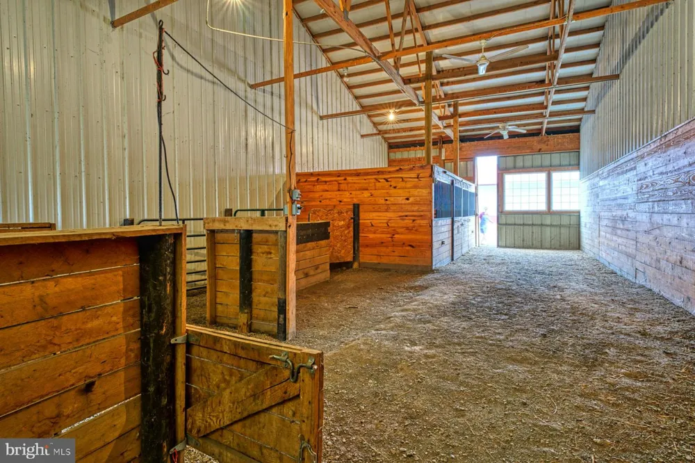899 EARLE ROAD Charles Town, WV 25414