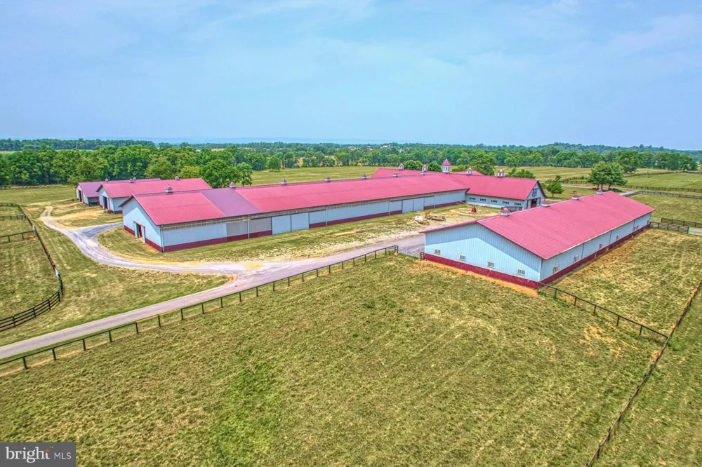 899 EARLE ROAD Charles Town, WV 25414