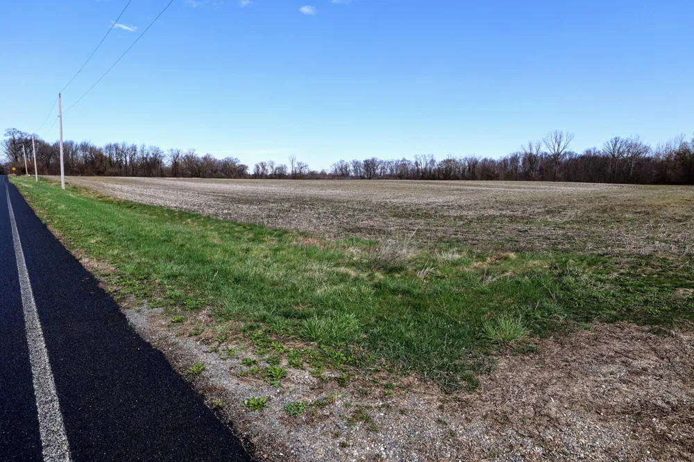 CR 352 Decatur, MI 49045