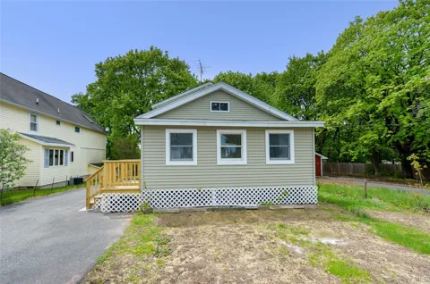 7 Pioneer Avenue