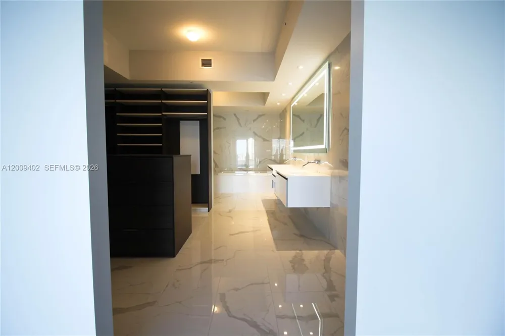 5000 Island Estates Dr #606 Aventura, FL 33160