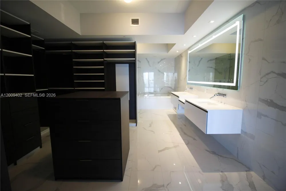 5000 Island Estates Dr #606 Aventura, FL 33160