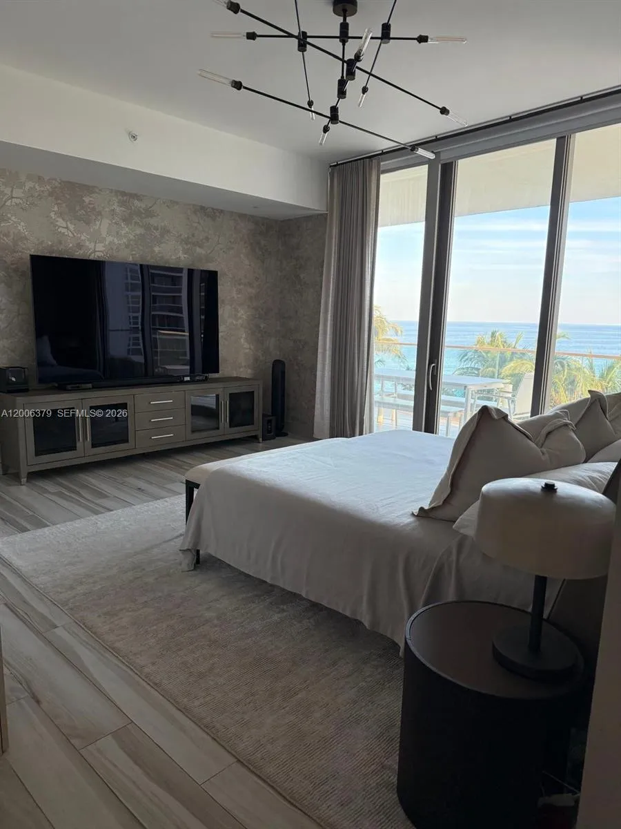 18975 Collins Ave #304 Sunny Isles Beach, FL 33160