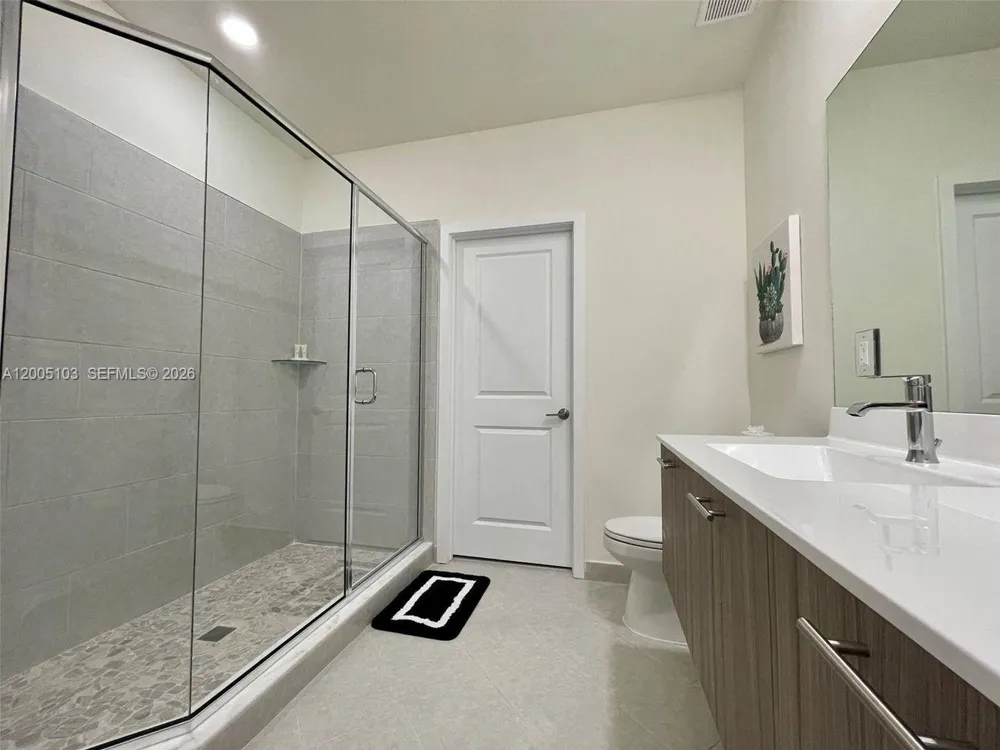 10300 NW 66TH AV #101 Doral, FL 33178