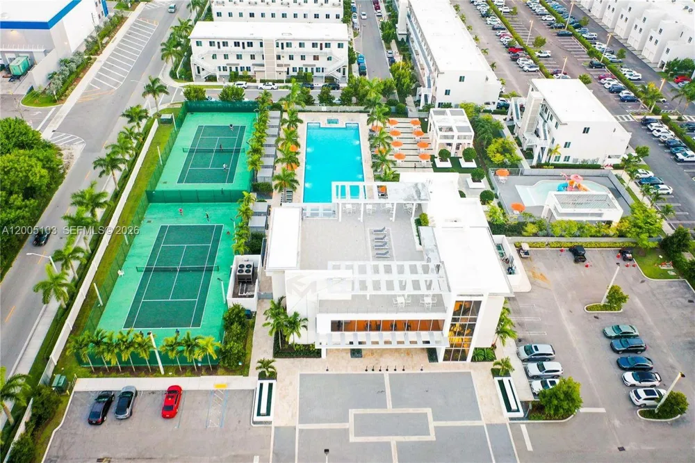 10300 NW 66TH AV #101 Doral, FL 33178
