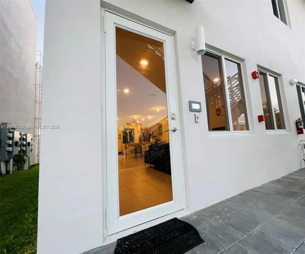 10300 NW 66TH AV #101 Doral, FL 33178