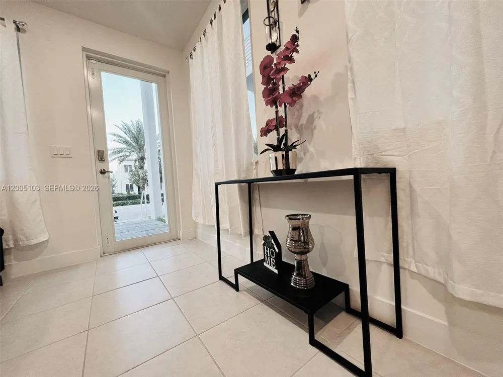 10300 NW 66TH AV #101 Doral, FL 33178
