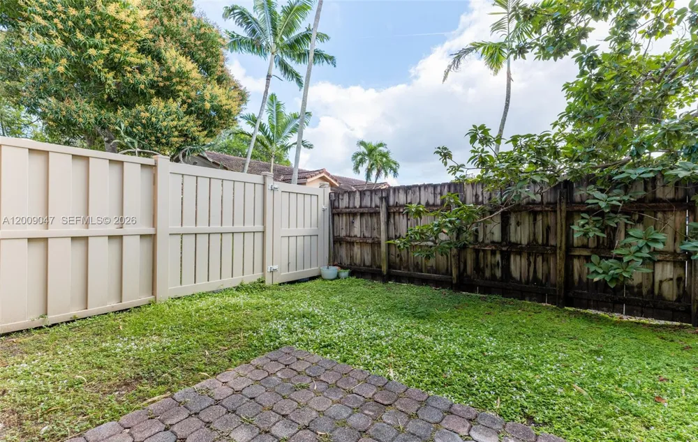 59 SE 3rd Ave #59 Hallandale Beach, FL 33009