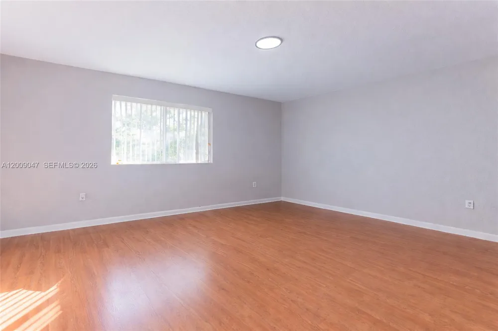 59 SE 3rd Ave #59 Hallandale Beach, FL 33009
