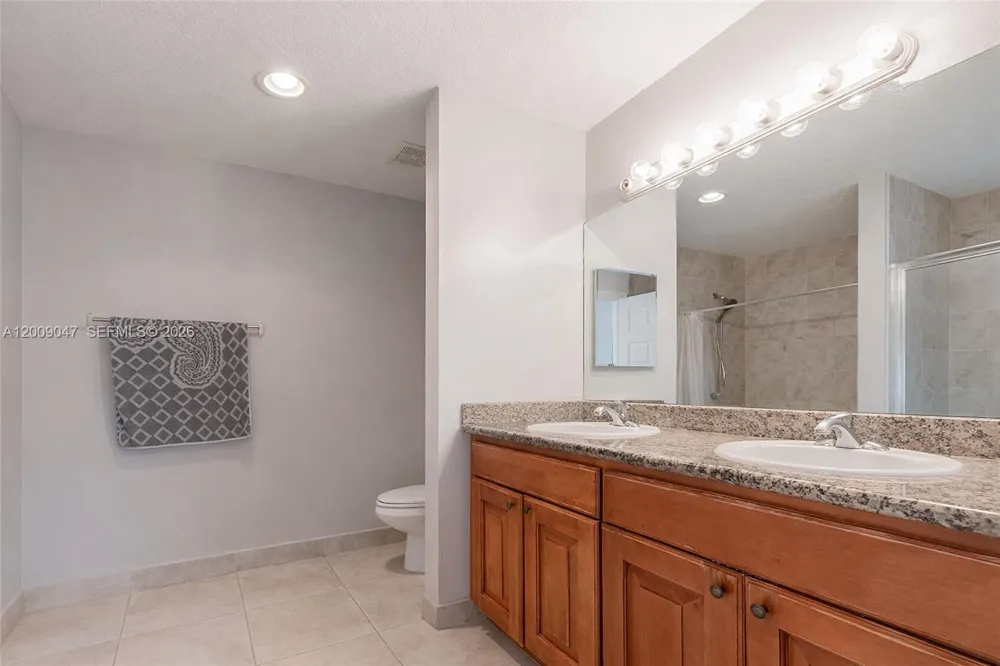 59 SE 3rd Ave #59 Hallandale Beach, FL 33009