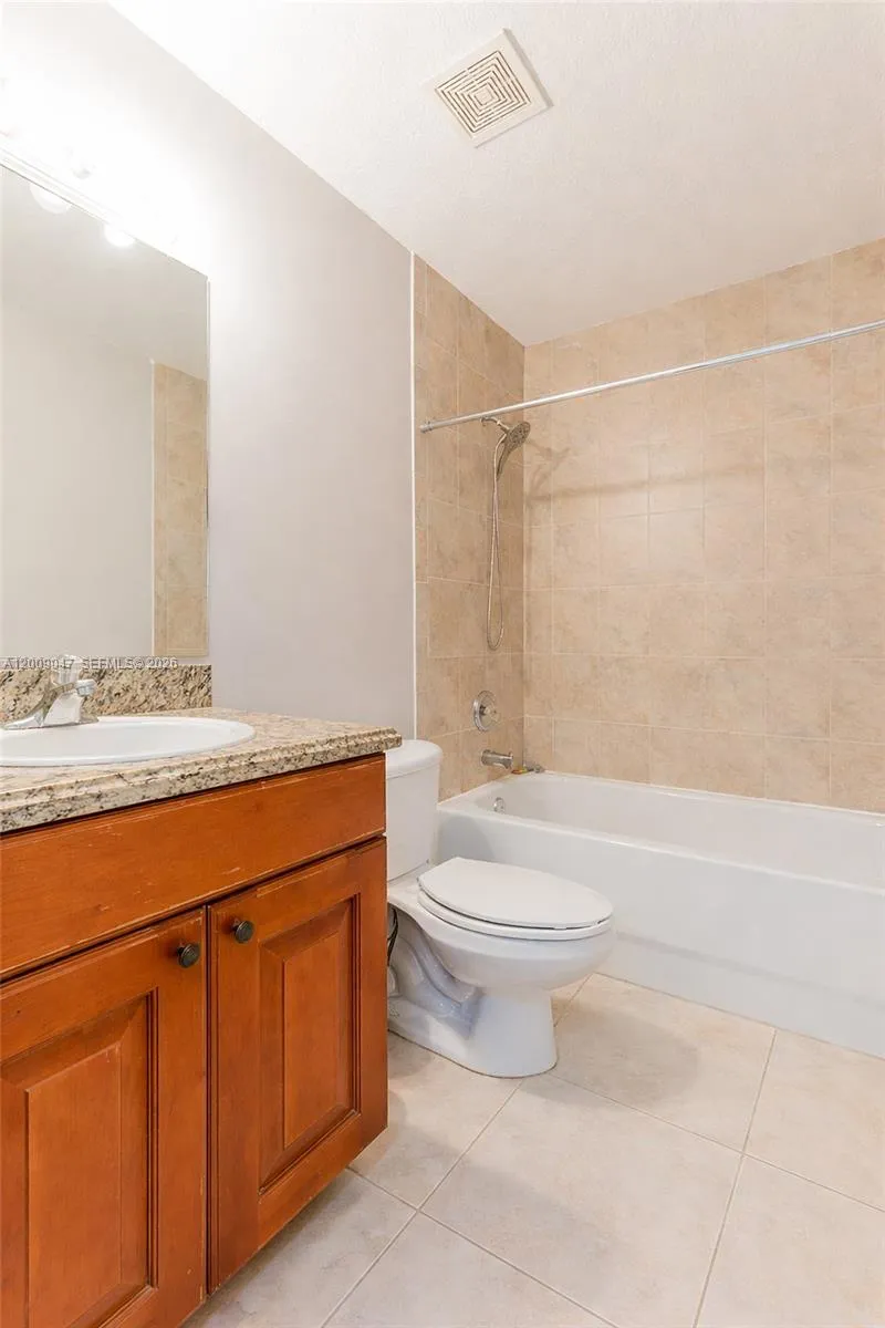 59 SE 3rd Ave #59 Hallandale Beach, FL 33009