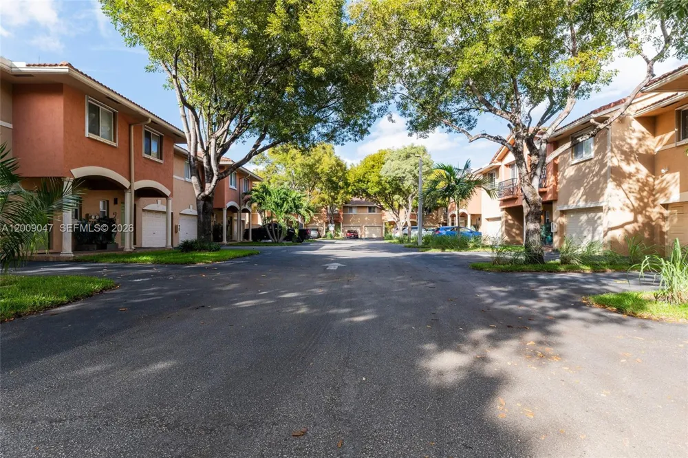59 SE 3rd Ave #59 Hallandale Beach, FL 33009