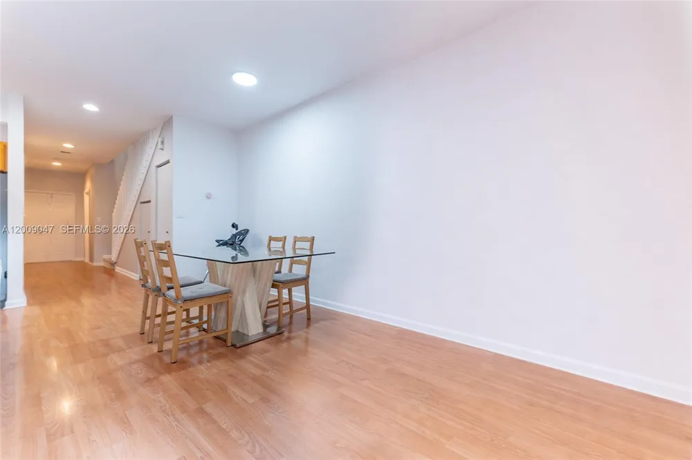 59 SE 3rd Ave #59 Hallandale Beach, FL 33009