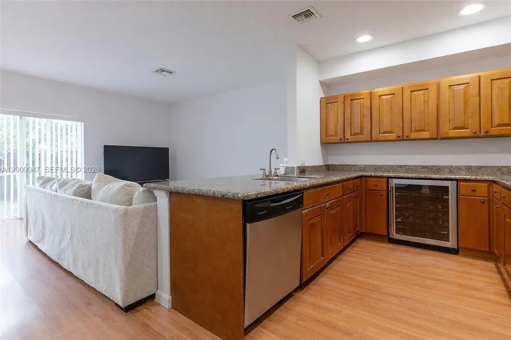 59 SE 3rd Ave #59 Hallandale Beach, FL 33009
