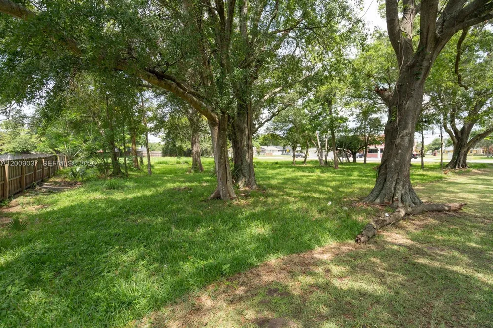 5574 Old Cheney Highway Orlando, FL 32807