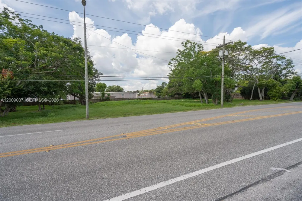 5574 Old Cheney Highway Orlando, FL 32807