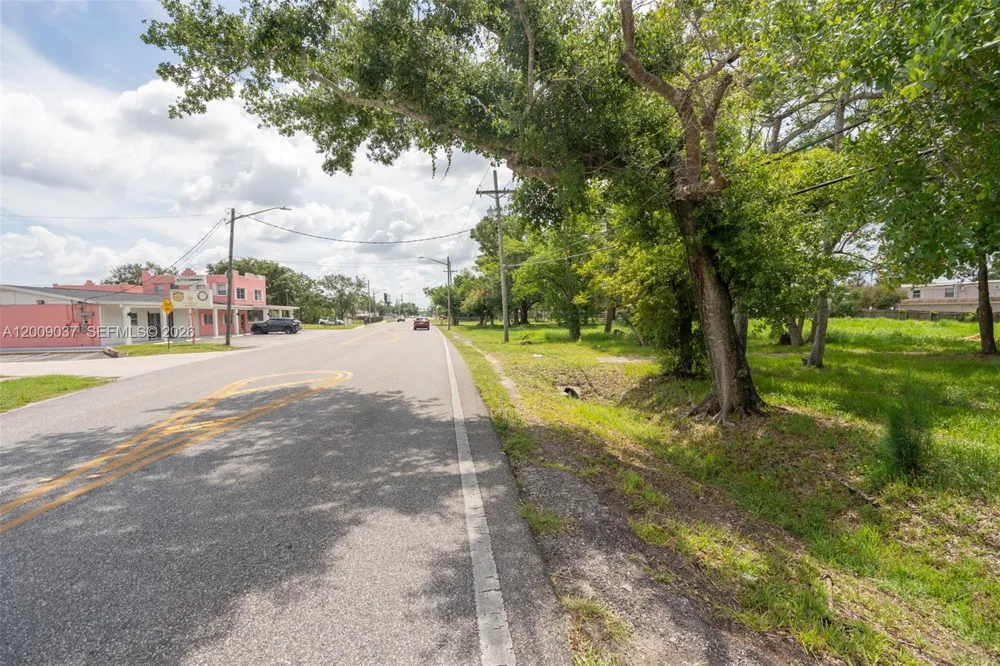 5574 Old Cheney Highway Orlando, FL 32807