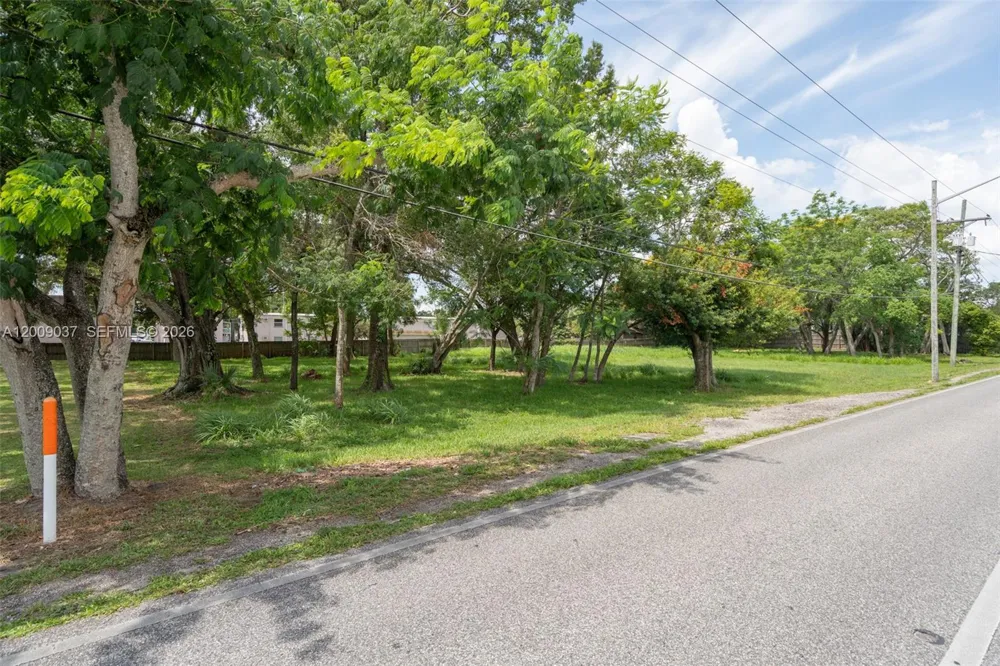 5574 Old Cheney Highway Orlando, FL 32807