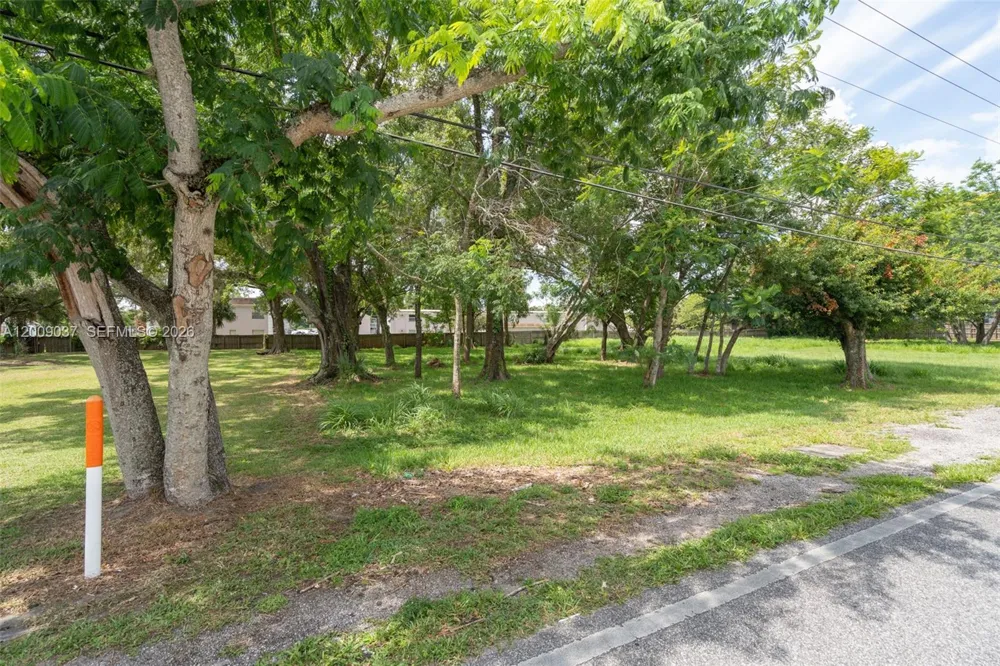 5574 Old Cheney Highway Orlando, FL 32807