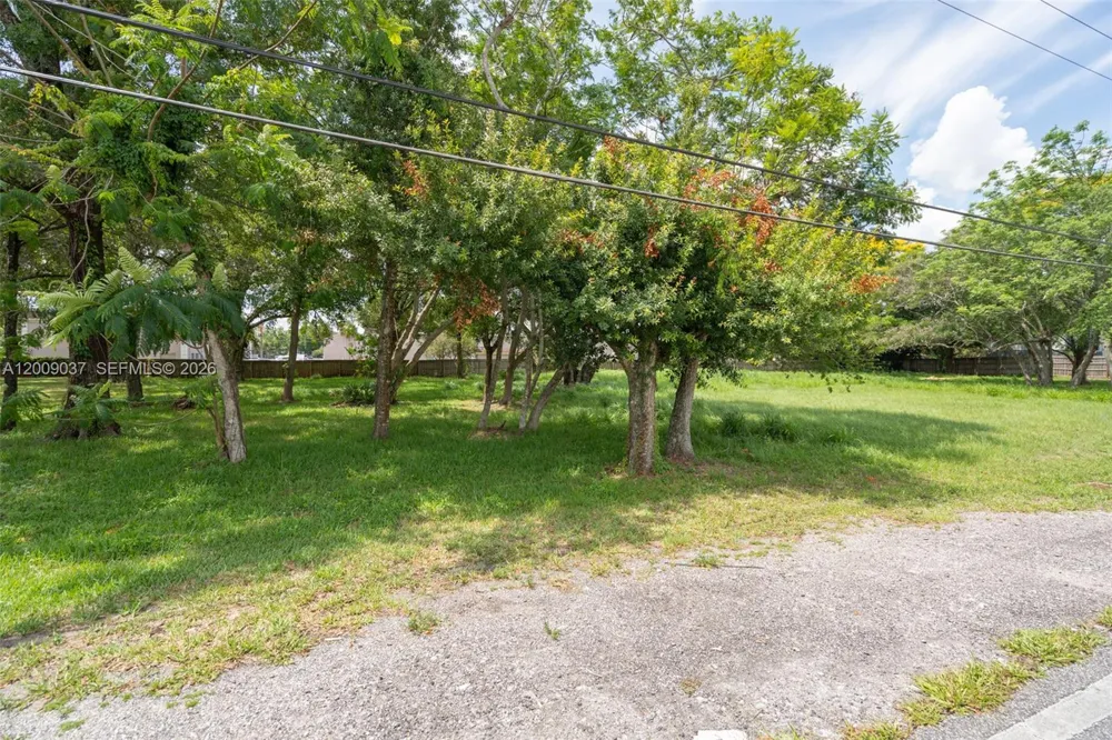 5574 Old Cheney Highway Orlando, FL 32807