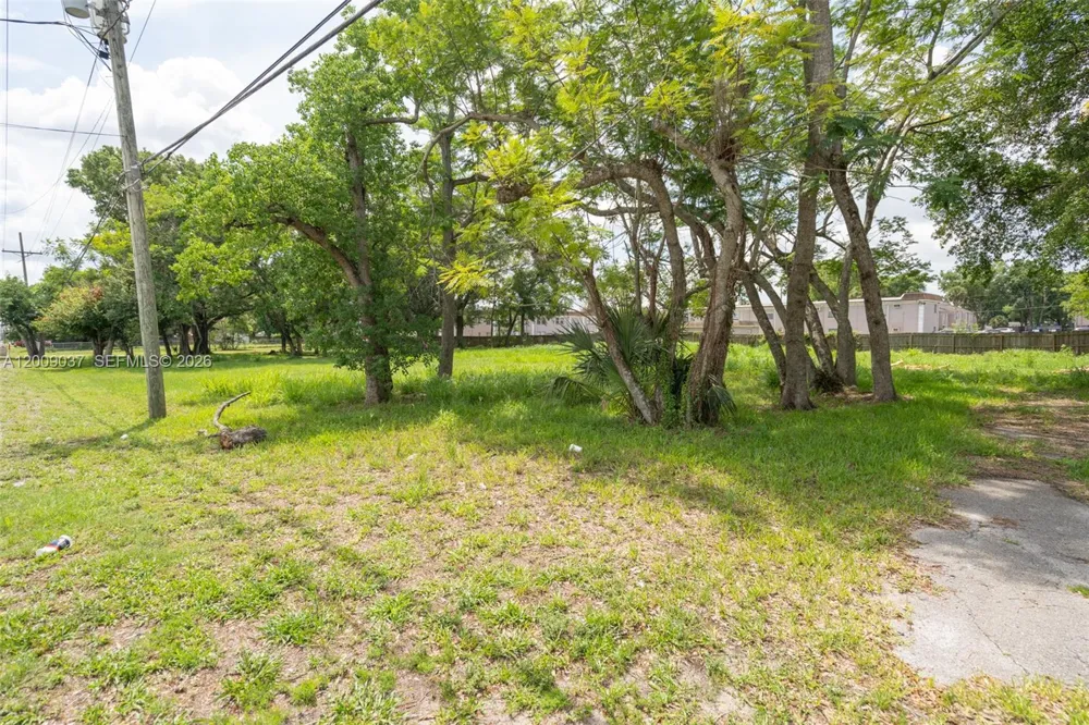 5574 Old Cheney Highway Orlando, FL 32807