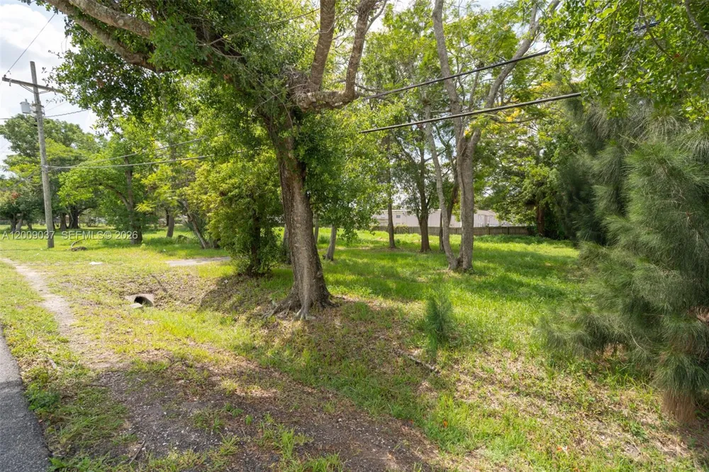 5574 Old Cheney Highway Orlando, FL 32807